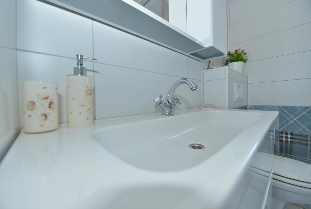 Apartman Nikki Kolovare Beach Zadar Exterior foto