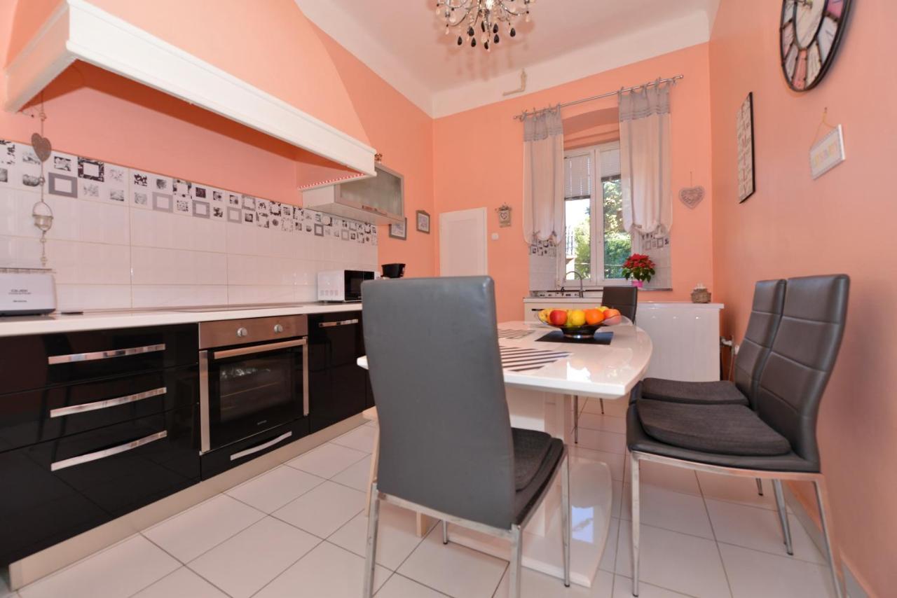Apartman Nikki Kolovare Beach Zadar Exterior foto